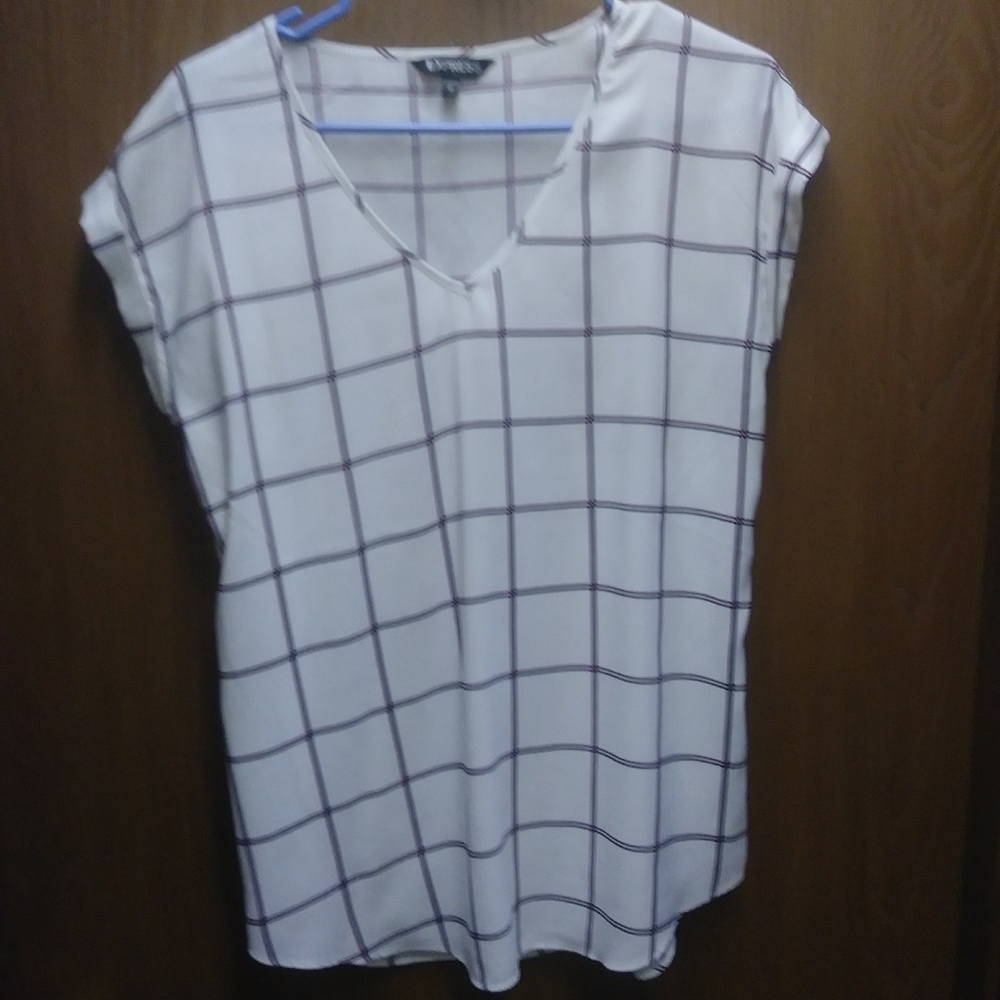 Sleeveless shirt